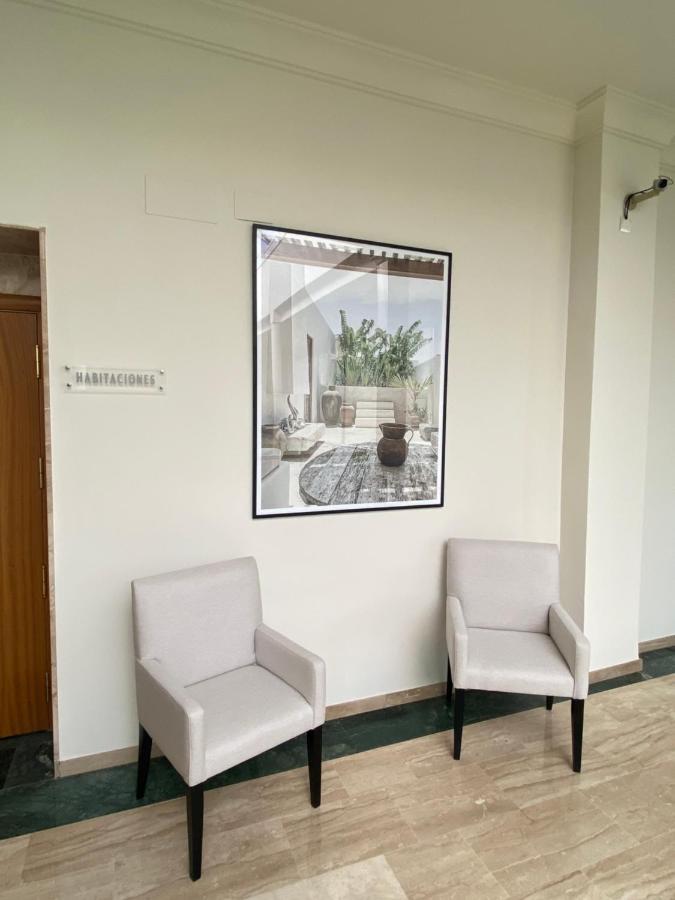 Hotel Santa Ana Ла Карлота Екстериор снимка