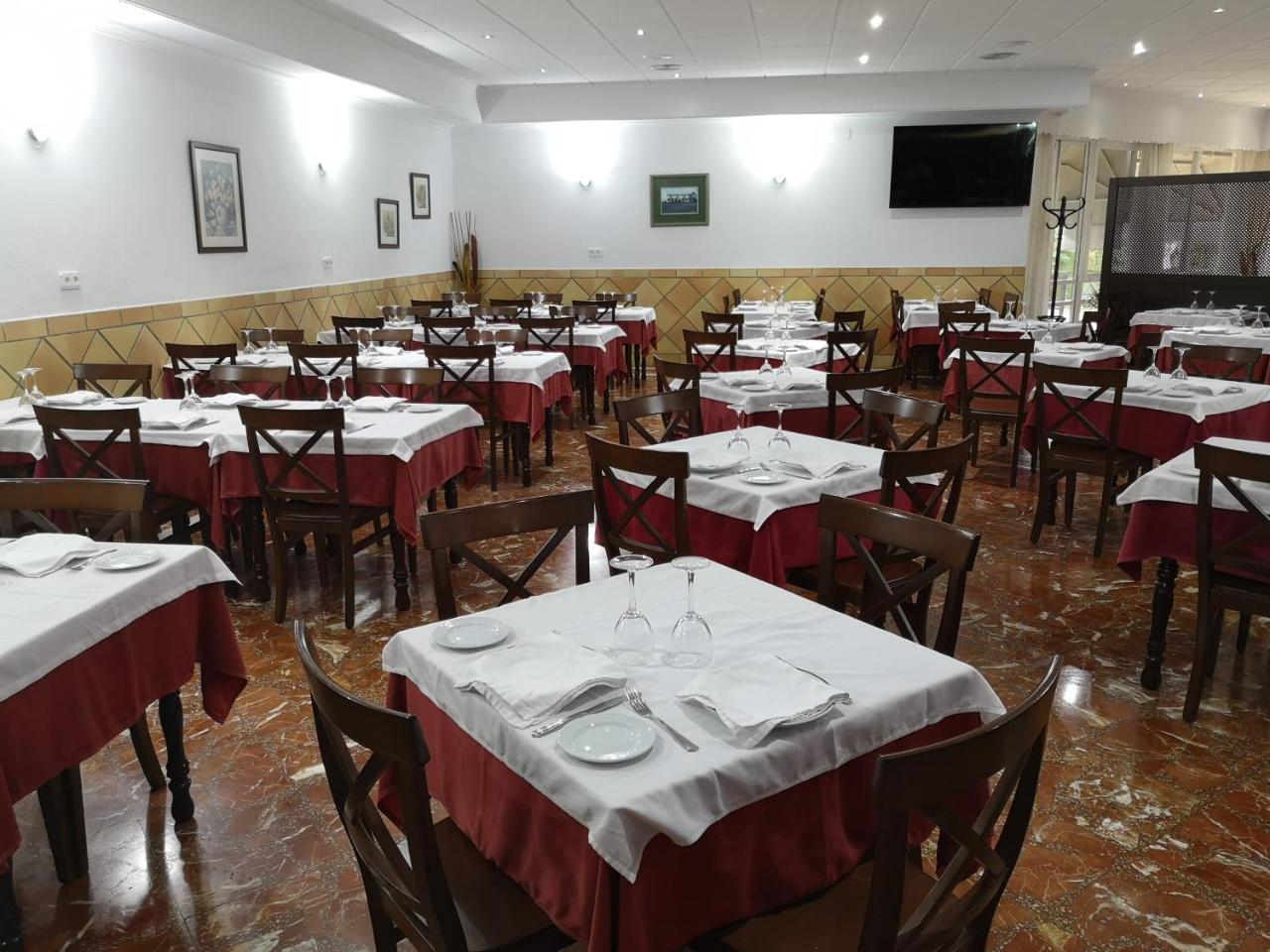 Hotel Santa Ana Ла Карлота Екстериор снимка